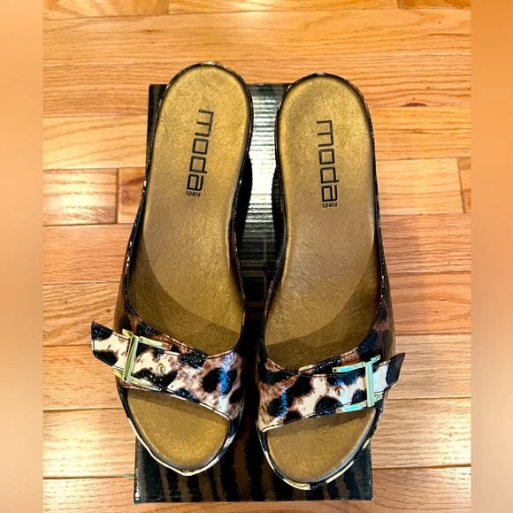 NEW Moda Kaila Cheetah/Animal Print Platform Sandals, size 7 - Picture 1 of 3